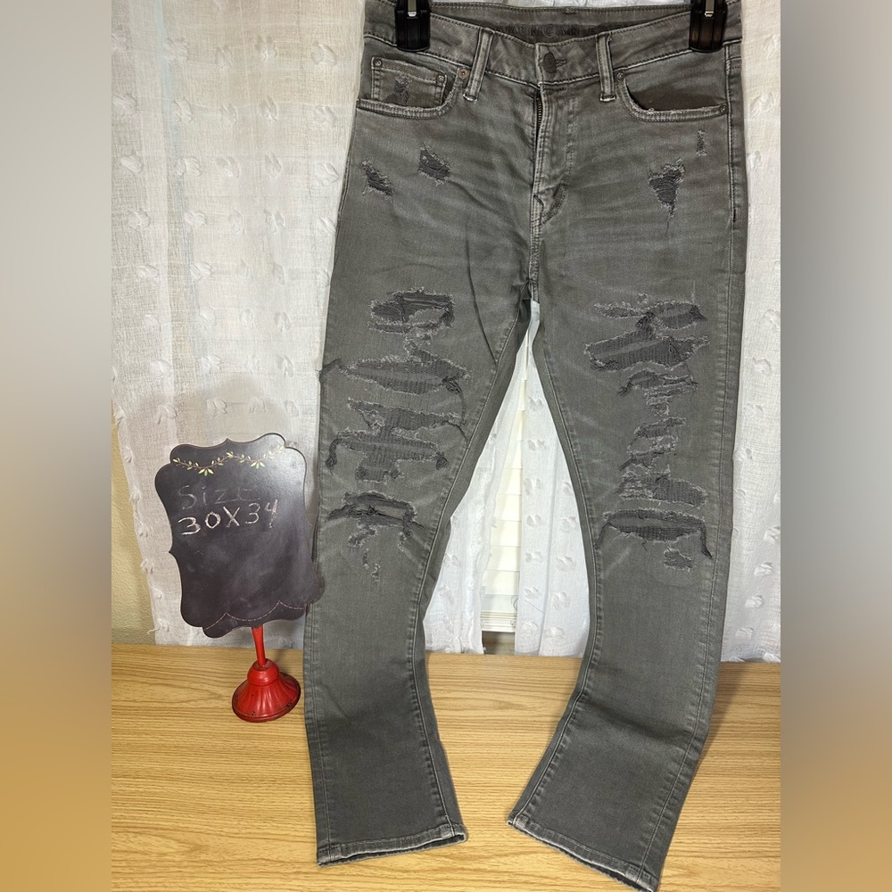 American Eagle Airflex + men’s denim 30X34